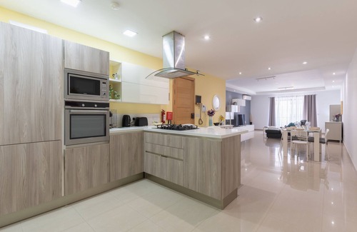 Tal-Ghoqod Apartment | St.Julians apartment