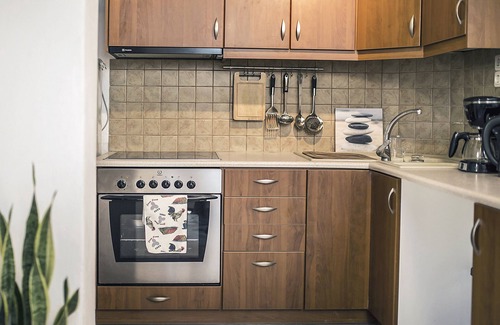 Benitses House | “St.Marina” 3flr house in the ♥ of the village 2΄walk to beach