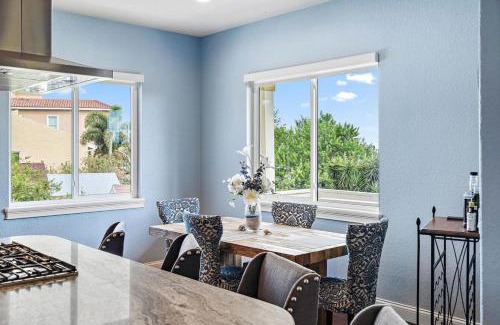 Belle Vista House | St. Pete Beach Executive Waterfront Retreat