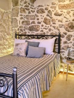 Ayios Thomas House | St Thomas House