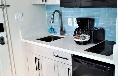 Flag Hill Apartment | St. Thomas Studio w/Balcony & Pool