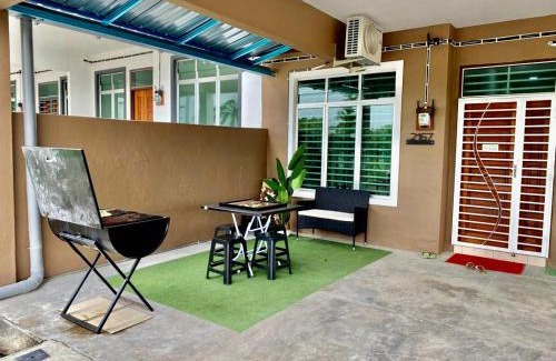 Sungai Baru Tengah House | ST2167 Arfa Permata Homestay