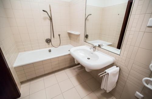 Zgierz Hotel | Stacja Nowa Gdynia Bed & Breakfast Aquapark