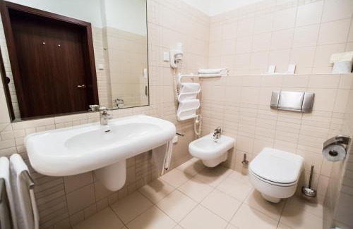 Zgierz Hotel | Stacja Nowa Gdynia Bed & Breakfast Aquapark