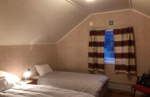 Selje Apartment | Stadlandet - Årsheim stort øko-retro hus tilleie