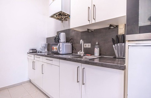 Neulerchenfeld Apartment | Stadthalle Oasis: Stylish 3BR Apartment in Vienna