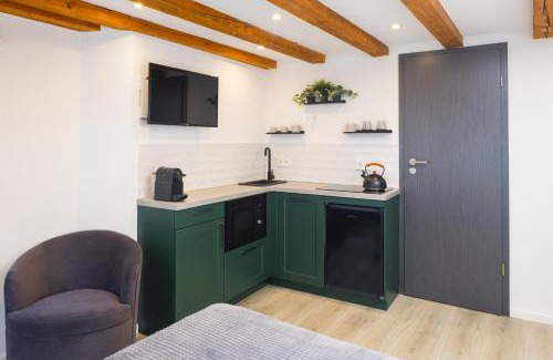 Old Town Apartment | stadtmauer apartments - Neue helle Studio Wohnung direkt an der historischen Stadtmauer