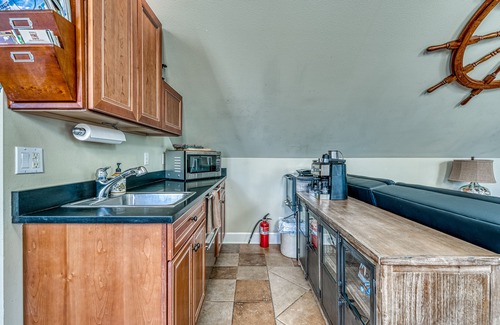 Gig Harbor Apartment | Stand-Alone Studio: Wollochet Bay waterfront access