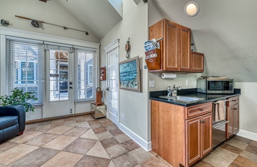 Gig Harbor Apartment | Stand-Alone Studio: Wollochet Bay waterfront access