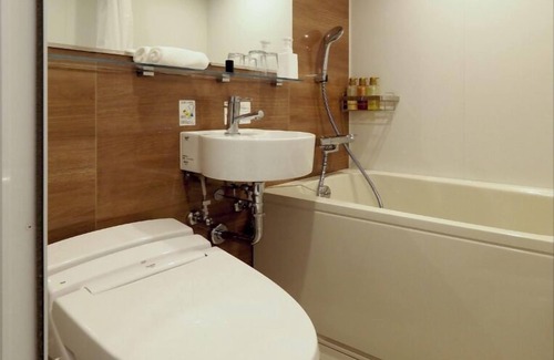 Kannai Hotel | Standard Double Bed with Grand View @ Yokohama