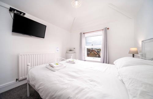 West Cliff Hotel | Standard Double, Private Bathroom