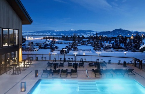 Teton Village Hotel | Standard King, Gravity Haus, Heated Pool, Steps from Ski Lifts
