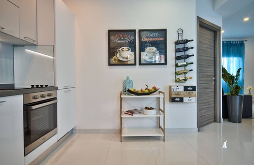 Pieta Apartment | Stanislaus apartment 2 with communal pool near the sea and marina in Msida