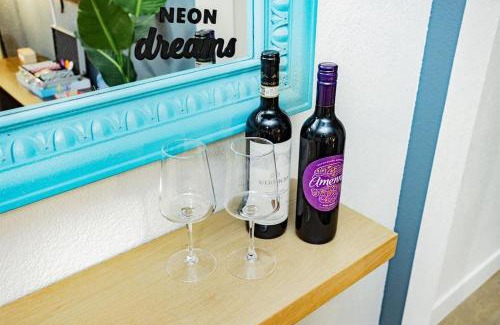 Gateway District House | Star Motel Unit 5- New Downtown Haven Boutique Las Vegas Oasis Home