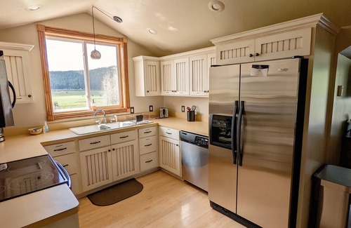 Bedford House | Star Valley Lodge - Welcome to Yellowstone 1890