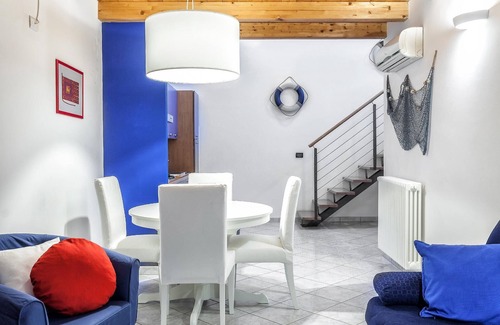 Molina Apartment | Starfish 1 .