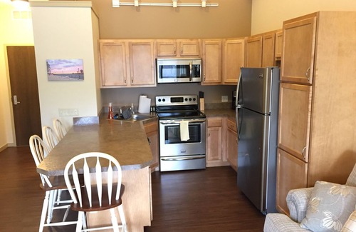 Holland Condo | Staterooms 2K, Road View, newly built, seasonal heated pool, beach nearby