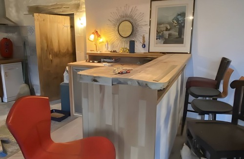 Blanzay House | Stay at La Grange des Zarts: Renovated House, Wi-Fi, Parking, Between Nature and Culture