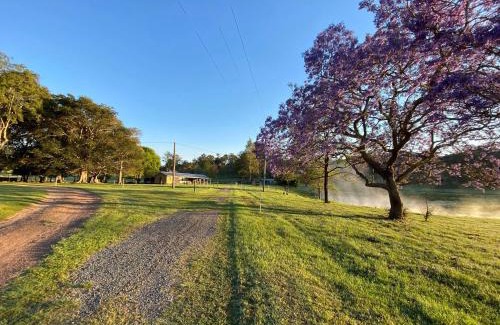 Kenilworth House | Stay at the Barn. Immerse yourself in nature.