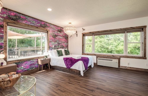 Prescott Hotel | Stay Awhile | Studio w/Kitchen & Parking