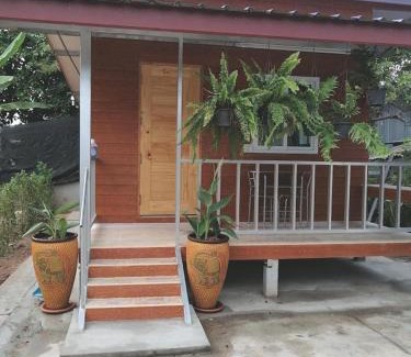 Prakhon Chai House | Stay Ban Posai with Pool