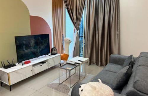 Pelabuhan Klang Apartment | Stay Curious, Stay Here - Klang