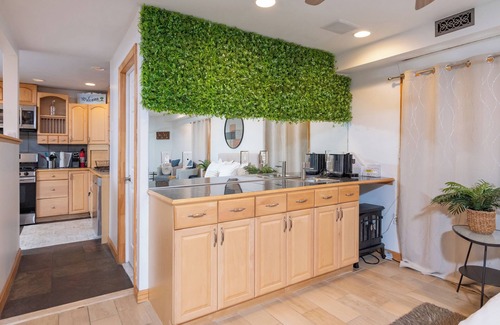 Everett Apartment | Stay in comfort and style! Encore Private Suite + Free parking! Close to Boston!