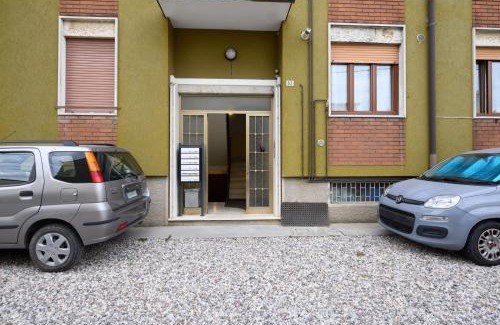 San Giovanni Lupatoto Apartment | Stay in style - vibrant condo in San Giovanni Lupatoto