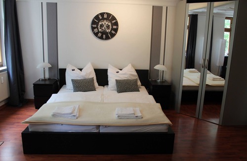 Altstadt House | Stay in the room "Altstadtblick" in the middle of the old town