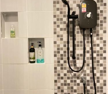 Sila House | Stay like a local in Modern Townhome