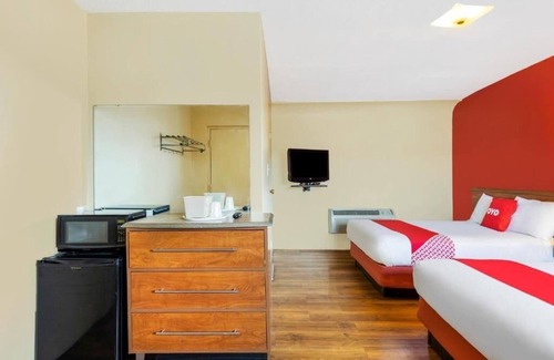 North Lima Hotel | Stay near Botanical Gardens with Pet-Friendly Room and Parking