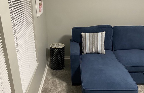 Washington Heights Apartment | Stay near family or close to downtown, this loft in Beverly has it all!