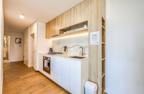 Box Hill Apartment | StayAU Convenient Apartment with Patio in Box Hill