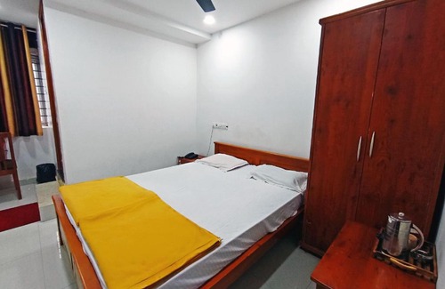 Hubli Hotel | STAYMAKER Shri Shakti Residency