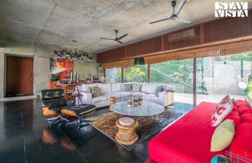 Khalapur Villa | StayVista at Paashaan- A Netflix featured Home with a Heated Infinity Pool