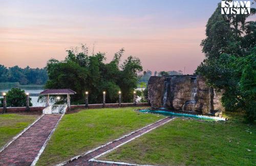Alwaye Hotel | StayVista at Periyar Palace- Pet Friendly, River View Villa with Garden