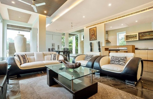 Howrah Villa | StayVista at Timeless Elegance w/Pool, BBQ, Wi-Fi