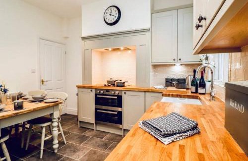 Newby Bridge House | Steam Train Cottage - Lake District Hideaway