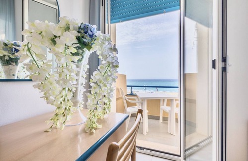 Marina di Cecina House | Stella Marina double room with frontal sea view