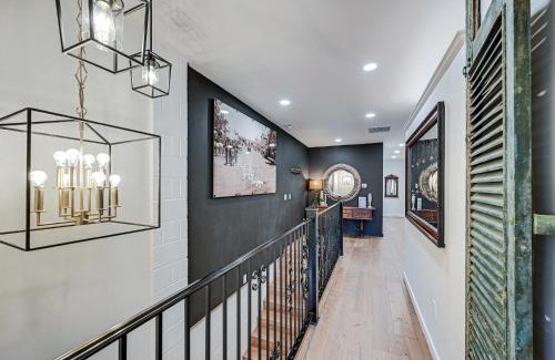 Craig Apartment | Stellar Craig Apartment - Walk to Restaurants!