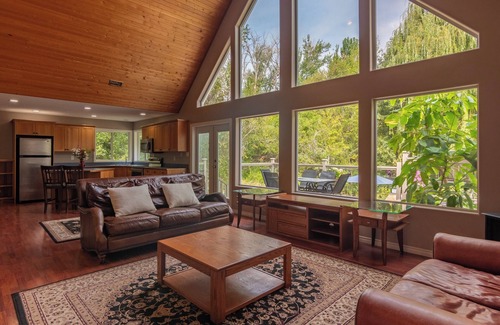 Okanagan-Similkameen House | Stellar Jay Hollow near Okanagan Lk and adjacent to Bird Sanctuary In Summerland