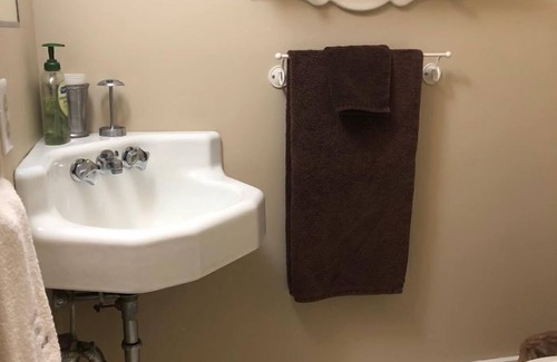 Candia Bed & Breakfast | Stephen Clay Homestead B&B