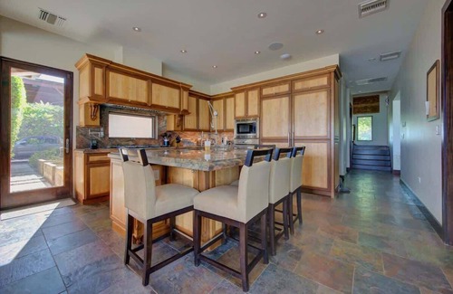 Gun Bay House | Stepping Stone 4 BR East End Luxury Oceanfront