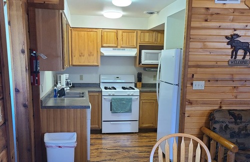 Warrens Villa | Steps from 3 Bears Lodge