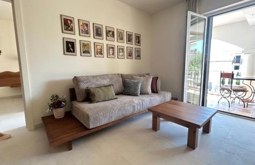 Przno Apartment | Steps to beach 3 Bedrooms 2 Bathrooms 2 Kitchens with a Terrace - 2 Parking spots - Sea View