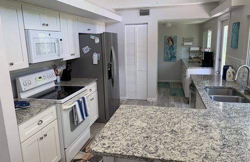 Anna Maria House | Steps to Beach Access, Bean Pointn3-4 Bdr Mother-in-law Site Option Downstairsn