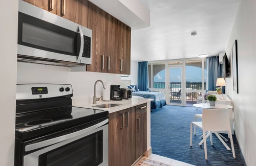 Carolina Apartment | Steps to Beach on 12th Floor w/Parking @ ESJ