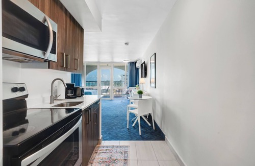 Carolina Apartment | Steps to Beach on 12th Floor w/Parking @ ESJ