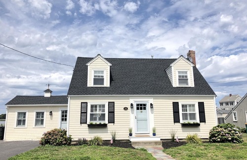 Minot House | Steps to Beach | Walk to Surfside & Minot Beach!