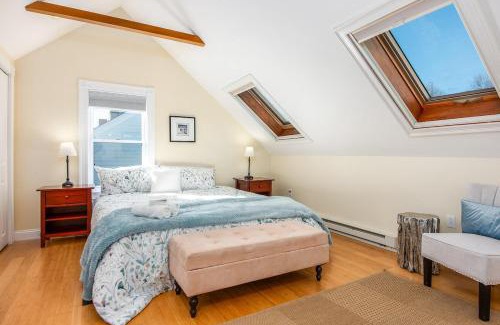 Newburyport House | Steps to Downtown Rooftop Deck Flexible Temp Stay